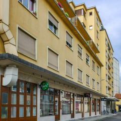 Bel appartement de 2 pièces au 1er étage. 34 m2 environ