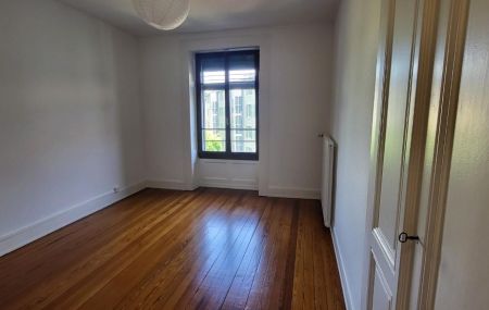 Appartement de 3 pièces au 4ème étage.