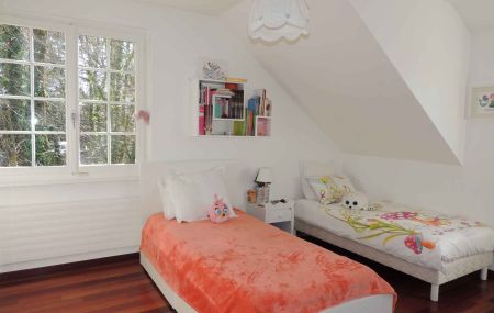 Magnifique villa individuelle avec piscine à Thônex Villette