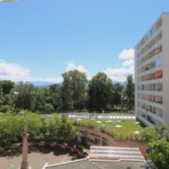 Appartement de 6,5 pièces avec 2 loggias à Versoix