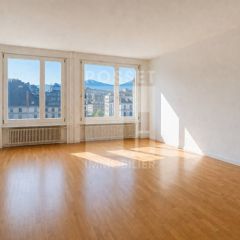 Appartement 5.5 pièces 5.5 pièces au 5ème étage5.5-room apartment 5.5-room apartment on 5th floor