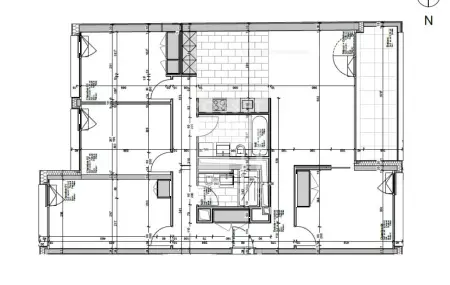 Appartement de 6 pièces au 1er étage dans un immeuble avec ascenseur.