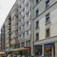 Bel appartement de 2,5 pièces au 8ème étage.