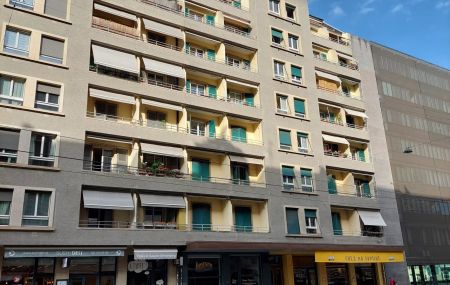 Joli appartement de 2 pièces au 4ème étage avec un balcon