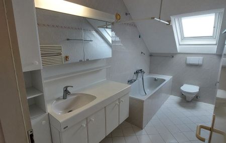 Bel appartement de 3 pièces au 3ème étage avec un balcon