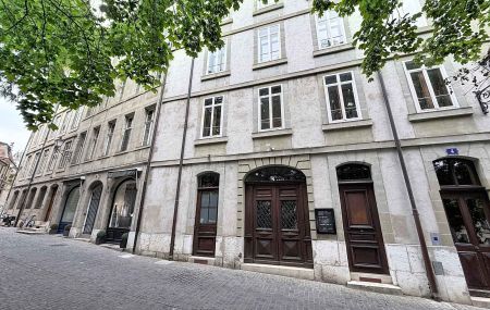Appartement de 8 pièces en triplex avec terrasse à la Vieille-Ville