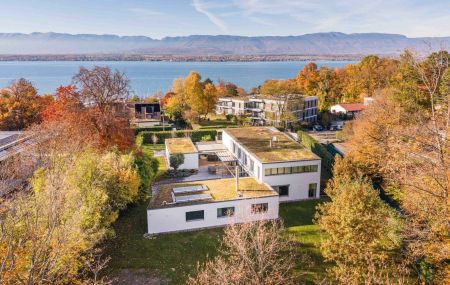 Magnifique villa contemporaine avec piscine et vue lac à Hermance