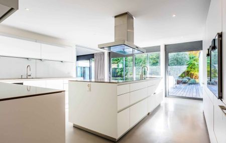 Magnifique villa contemporaine avec piscine et vue lac à Hermance