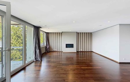 Appartement de 7 pièces avec balcons quartier Hôpital