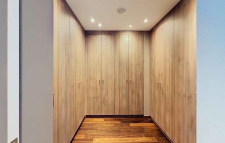 Appartement de 7 pièces avec balcons quartier Hôpital