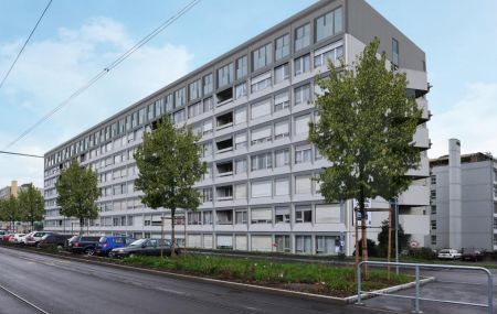 Bel appartement de 3 pièces, d'environ 48 m2, au 7ème étage.