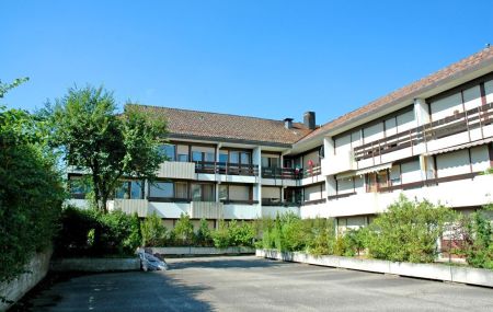 Appartement de 4 pièces au 2ème étage. 57 m2 environ.