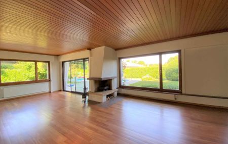 Villa individuelle de 7 pièces avec piscine à Vésenaz