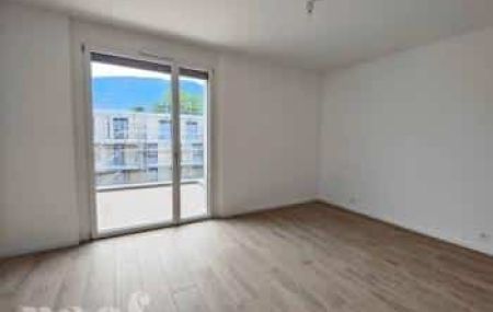 Appartement 3 pièces - Jeanne-Lavergnat 28 Troinex