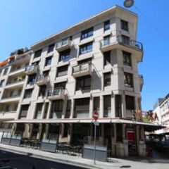 Appartement de 5 pièces aux Pâquis avec balcon